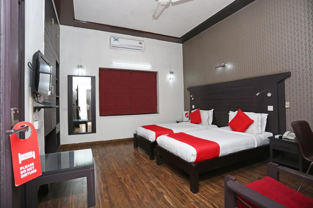Hotel Chalet Új-Delhi Kültér fotó