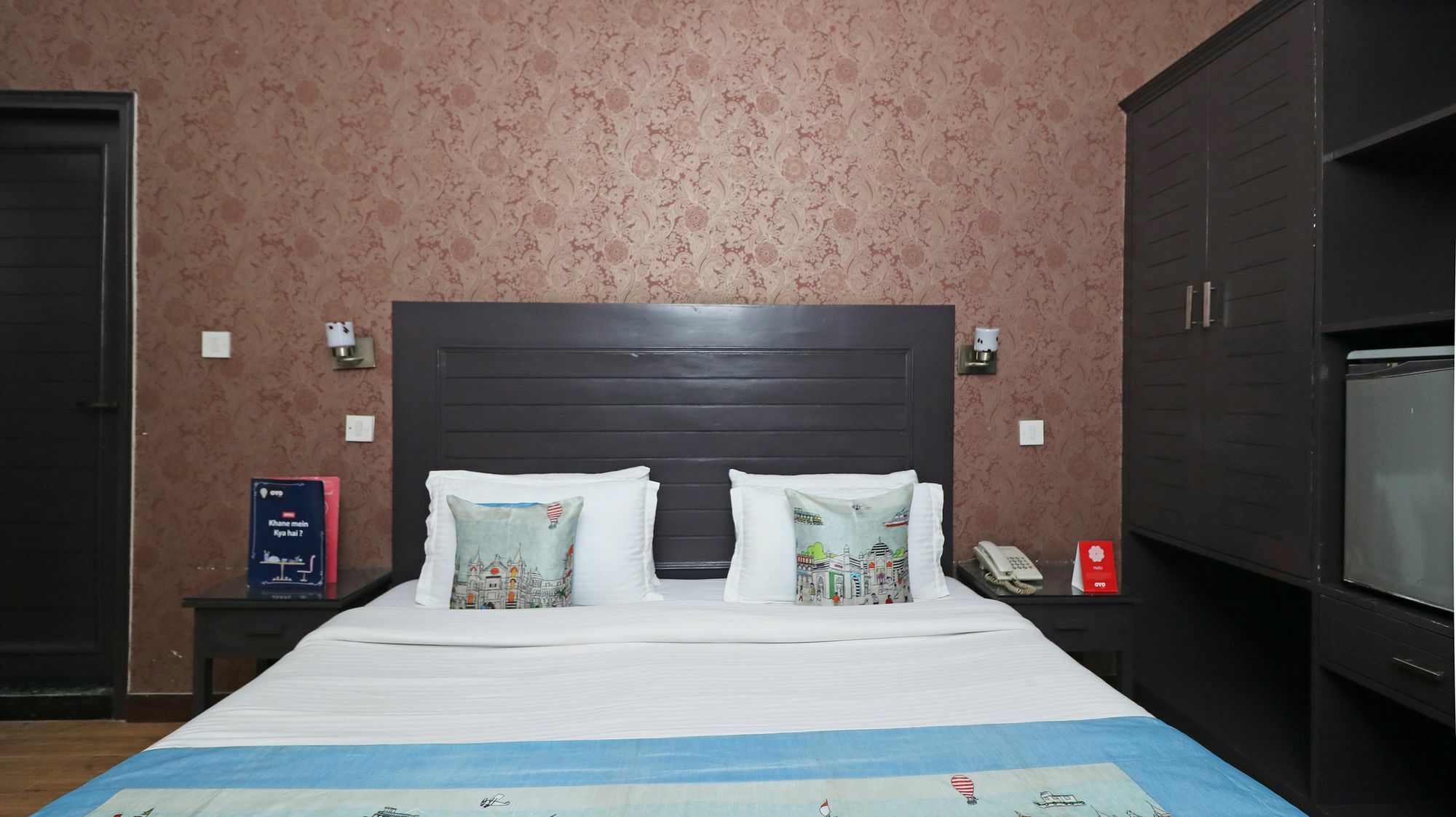 Hotel Chalet Új-Delhi Kültér fotó