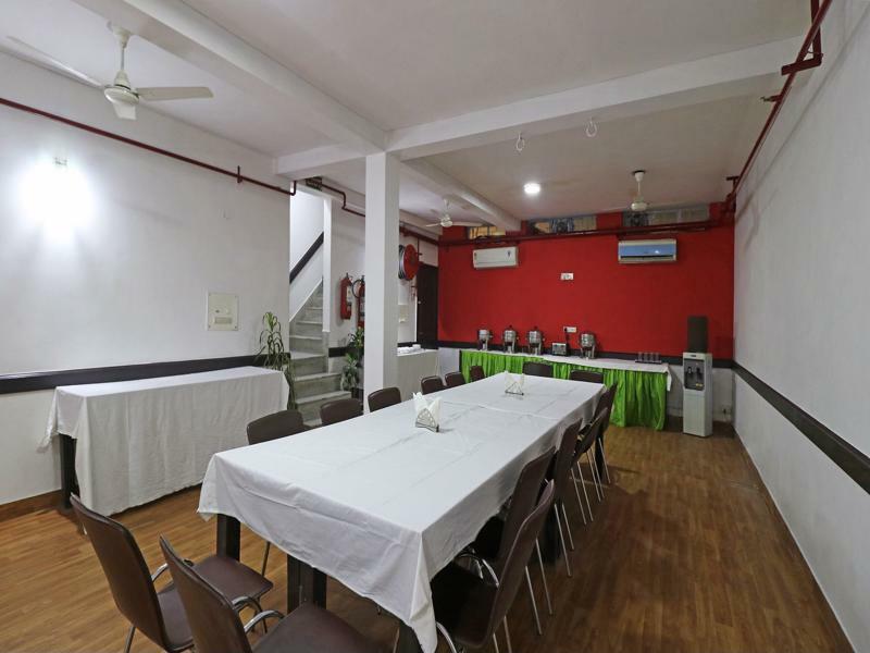 Hotel Chalet Új-Delhi Kültér fotó