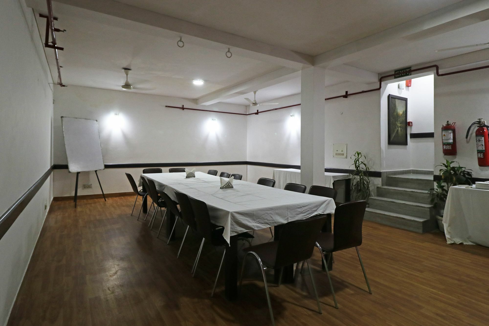 Hotel Chalet Új-Delhi Kültér fotó