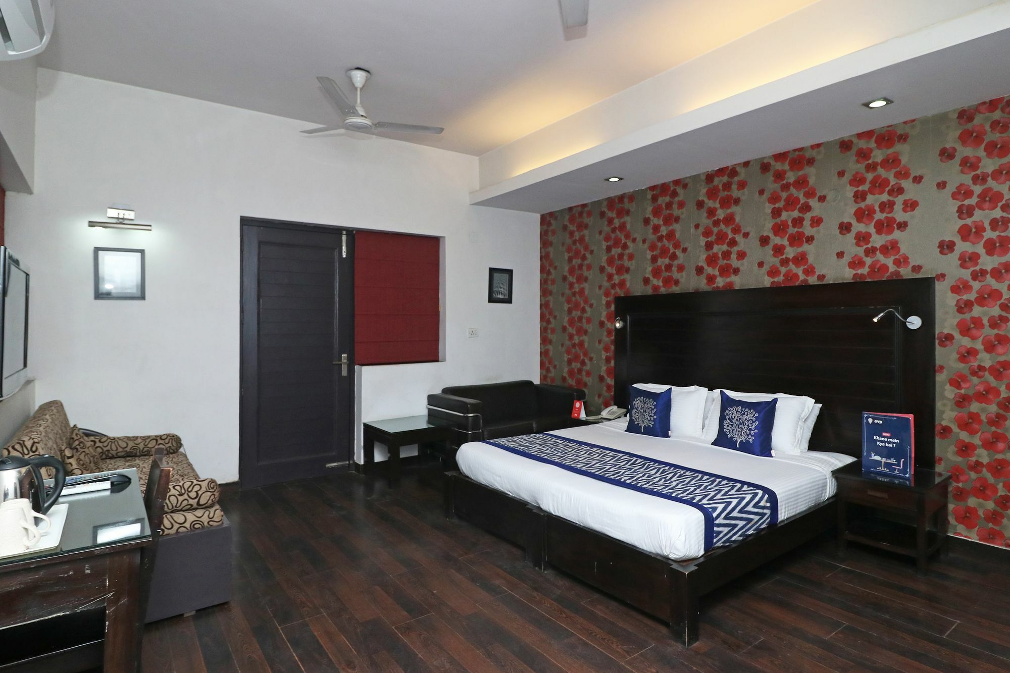 Hotel Chalet Új-Delhi Kültér fotó