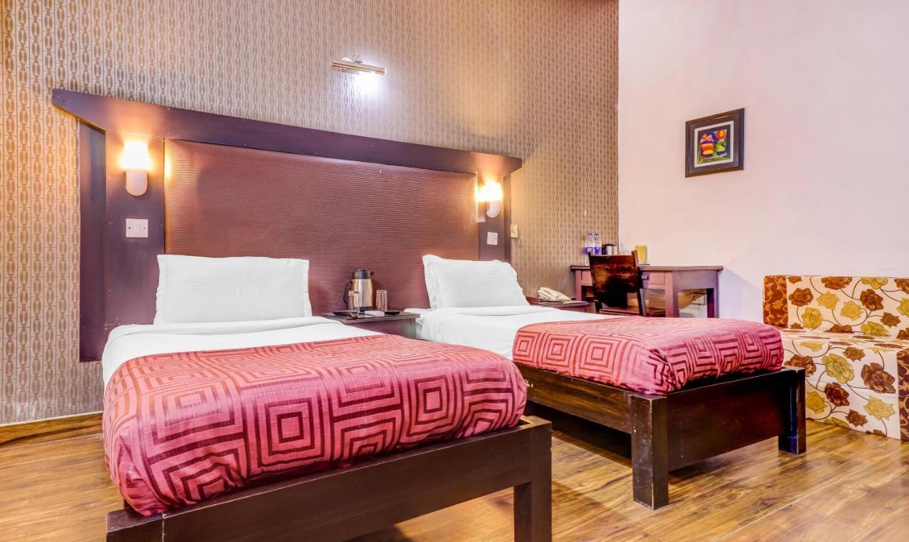 Hotel Chalet Új-Delhi Kültér fotó