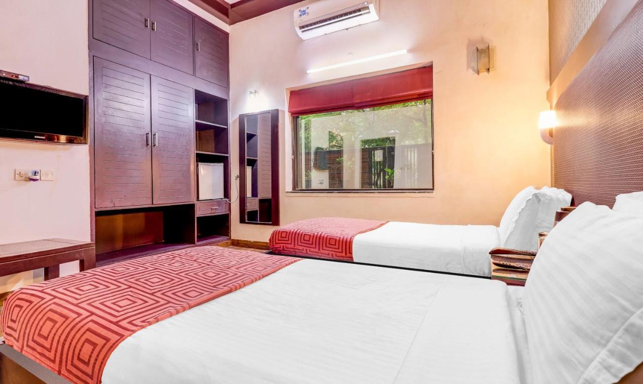 Hotel Chalet Új-Delhi Kültér fotó